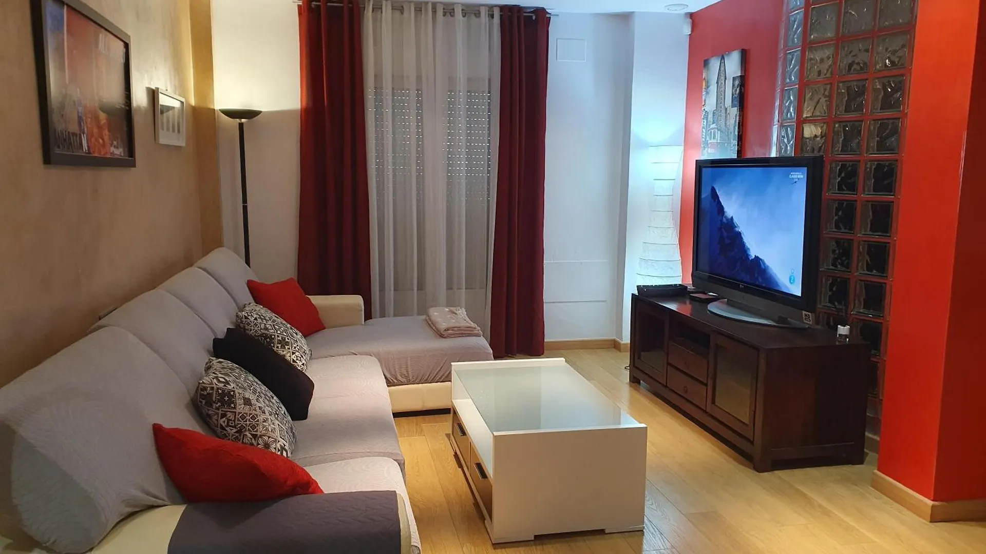 Villa La Casa Del Bosque 0*,  España